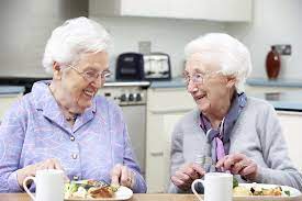 L’alimentation de personnes âgées