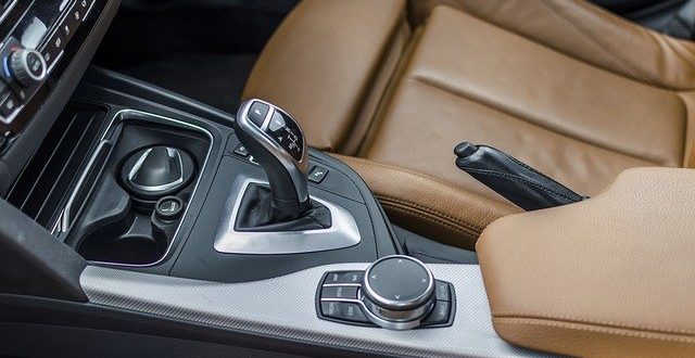 Voiture à boîte automatique : avantages et inconvénients