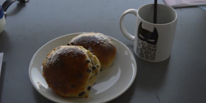 Les secrets de la fabrication de petits pains suisses parfaitement moelleux et délicieux : Découvrez la recette !