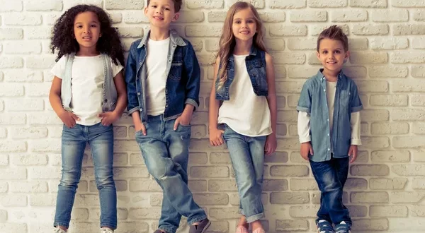 Les tendances mode pour enfants qui rendront vos petits adorables