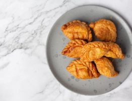 Astuces pour réussir la cuisson des pâtés créoles sans les dessécher