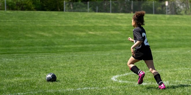 Les activités sportives adaptées aux tout-petits : encourager le mouvement et le développement physique en garderie