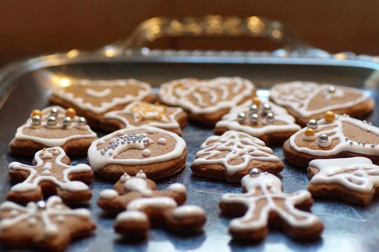 découvrez nos pâtisseries sur mesure, préparées avec passion et créativité. que ce soit pour un événement spécial ou un simple plaisir, nos créations uniques allient saveurs exquises et designs personnalisés pour ravir vos papilles.